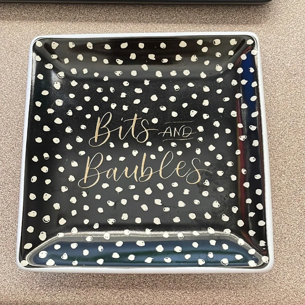 Black and white jewelry dish